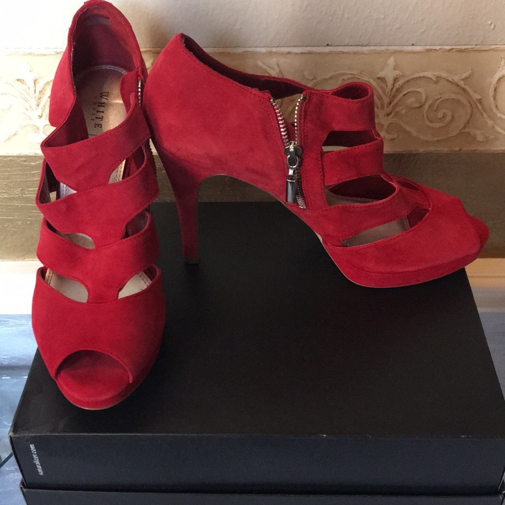 White House/Black market Shoes